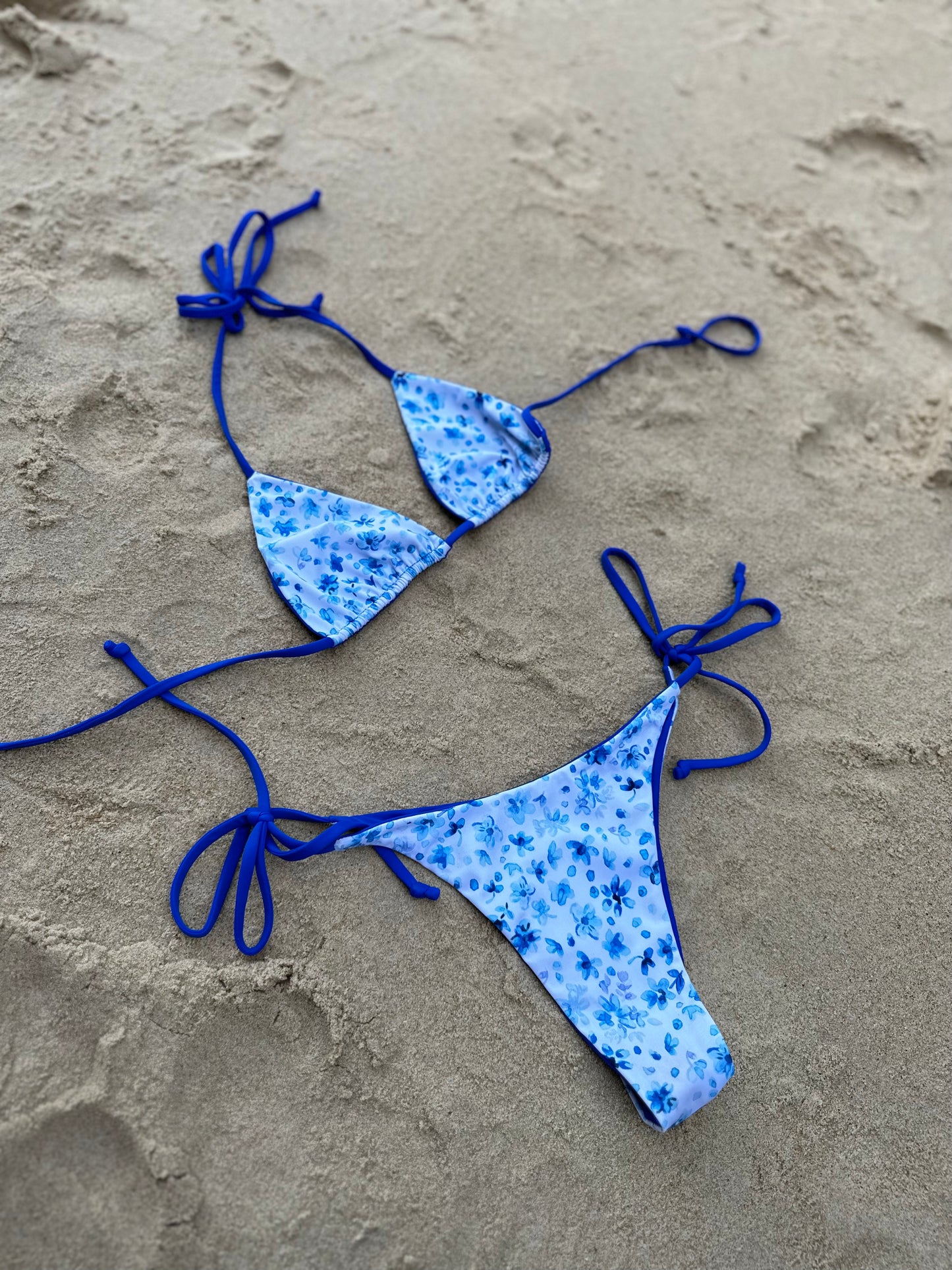 Breathe Top-Ditsy Dream/Royal Blue
